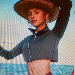 BloqUV Zip Front Crop Cover